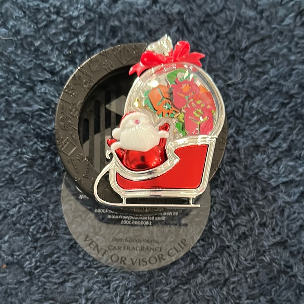 Bath & Body Works Festive Santa w/Gifts Car Fragrance Vent & Visor Clip